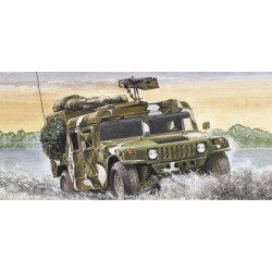 ИЗЧЕРПАН Сглобяем модел на транспортно средство M998 DESERT PATROL мащаб 1:35 ИЗЧЕРПАН Сглобяем модел на транспортно средство M998 DESERT PATROL мащаб 1:35